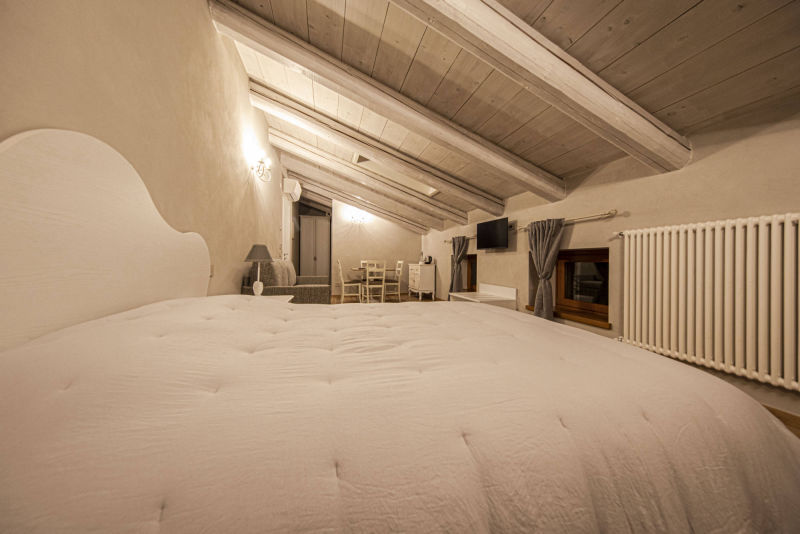 B&B Ca’ Bernai - Room Adina at night