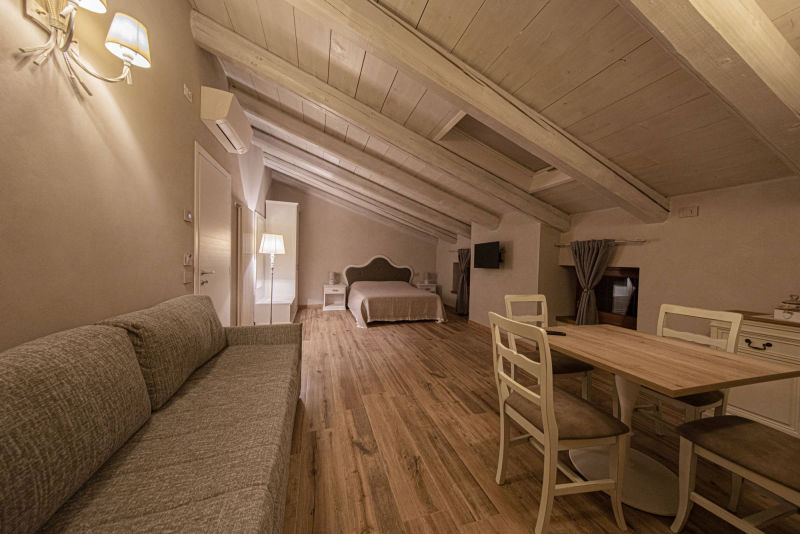 B&B Ca’ Bernai - Room Lola at night