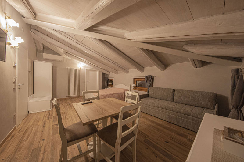 B&B Ca’ Bernai - Room Violetta at night